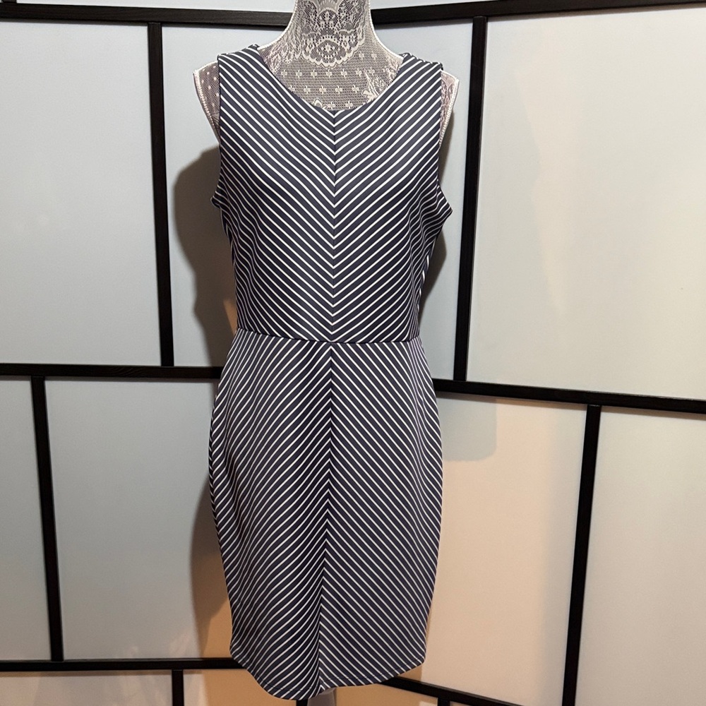 Cato Navy & White Chevron Sleeveless Midi Sheath Dress